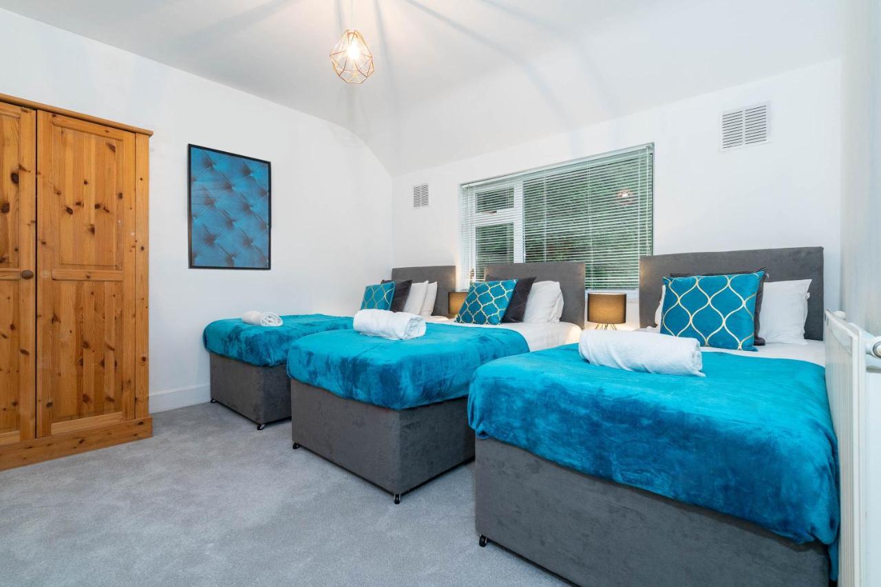 Large 4 Bedroom House - Top Rated - Off-Street Parking - Garden - Sleeps 9 - Contractors - Groups - Pool Table Northfield 外观 照片