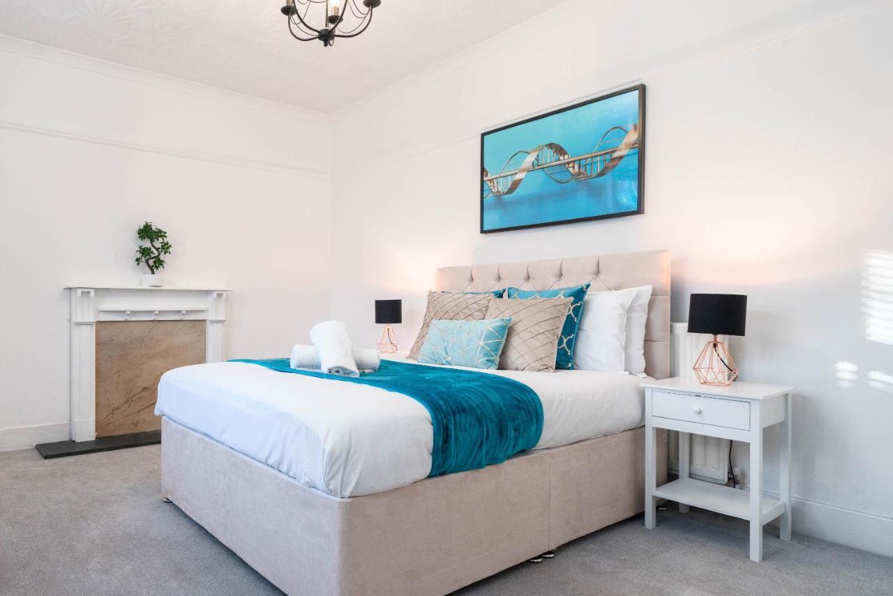 Large 4 Bedroom House - Top Rated - Off-Street Parking - Garden - Sleeps 9 - Contractors - Groups - Pool Table Northfield 外观 照片